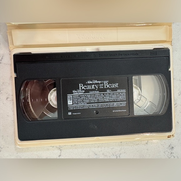 Beauty and The Beast (VHS, 1992, Black Diamond Classic) **RARE** **MISPRINT** - Picture 4 of 8
